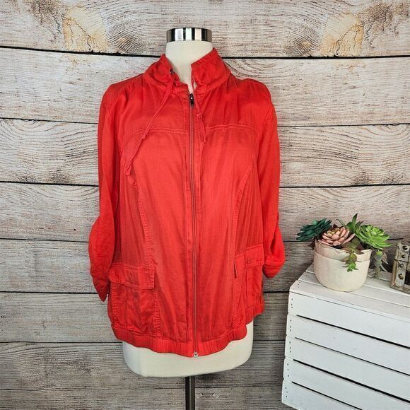 Torrid Women's‎ Size 1 1X Red Cropped Anorak Jacket Casual Spring - Picture 1 of 8
